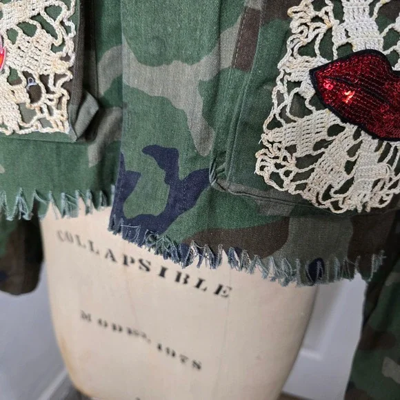Upcycled sweet heat vintage army jacket lace patches womens OS - Picture 7 of 7